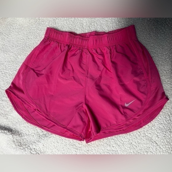 Nike Dri -Fit shorts - Picture 3 of 4